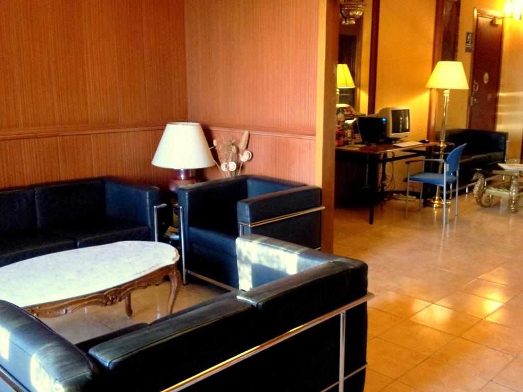 Hotel Toledano Ramblas Barcelona Buitenkant foto